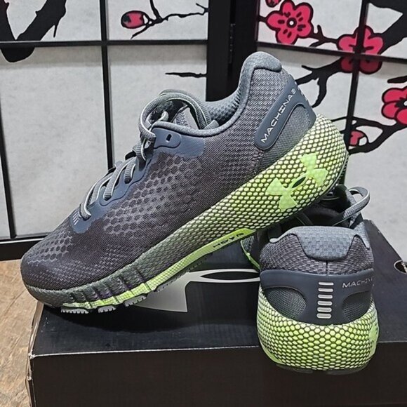 Under Armour Machina 2 Gray Lime Green Shoes Size 8 New - Picture 2 of 8